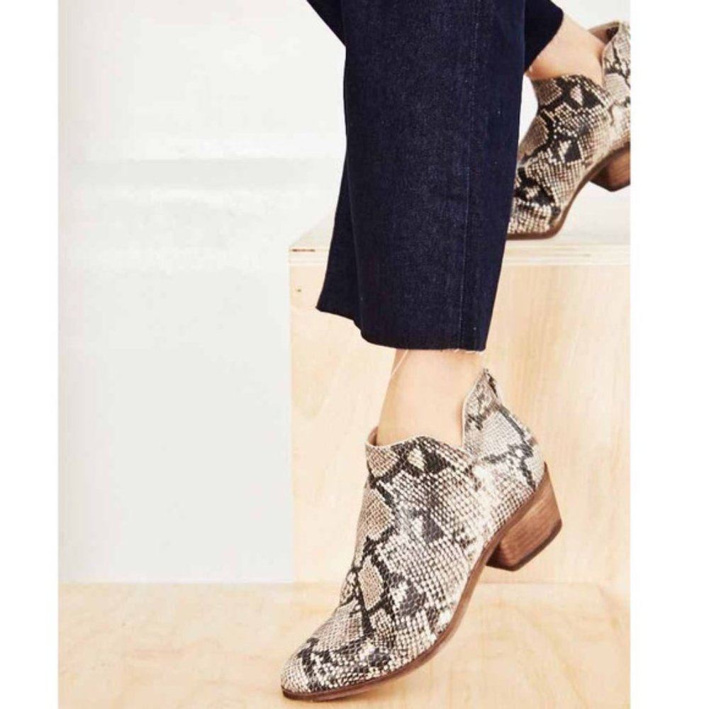 Dolce Vita Snake Print Vegan Karsen Ankle Boots 7.5